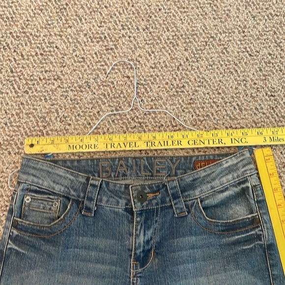 Delia’s Bailey Ladies/Teens Denim Capris - Picture 6 of 10